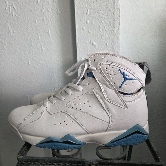 Nike Air Jordan 7 Retro French Blue Sneakers - Picture 3 of 5